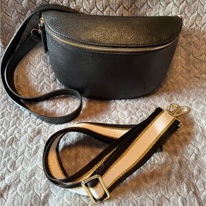 BLACK LEATHER CROSSBODY/SLING BAG
ELIE BEAUMONT